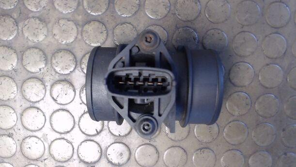 Foto: LUFTMASSENMESSER BOSCH eines Opel Meriva 1.4 Stella