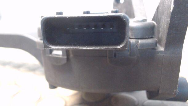 Foto: GASPEDAL Y17DTL eines Opel Corsa 1.7 DI 16V Comfortline