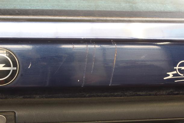 Foto: HECKKLAPPE eines Opel Vectra