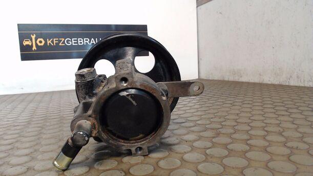 Foto: PUMPE SERVOLENKUNG / SERVOPUMPE eines Opel Vectra SLX