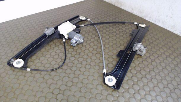 Foto: FENSTERHEBER ELEKTRISCH VORN LINKS eines BMW 520i C