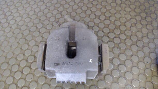 Foto: BREMSSATTEL VORN LINKS eines BMW 520i C