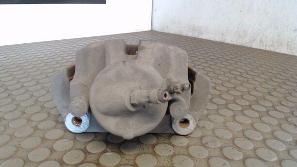 Foto: BREMSSATTEL VORN LINKS eines BMW 520i C