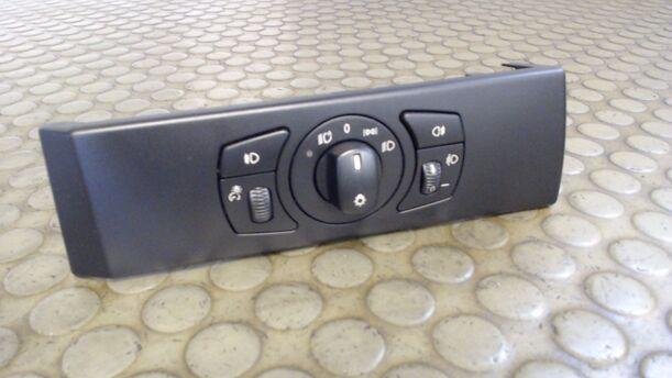 Foto: LICHTSCHALTER eines BMW 520i