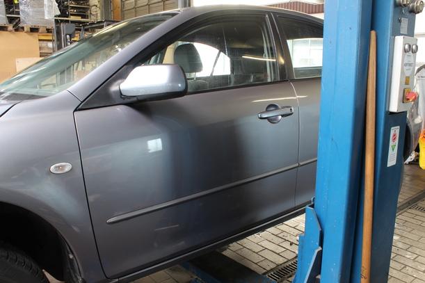 Foto: TÜR VORN LINKS eines Mazda 6 Sport 1.8