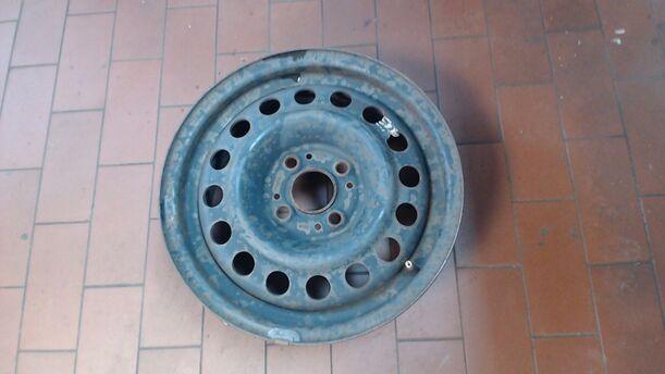 Foto: STAHLFELGE 5,5 X14 ET35 eines BMW 316i