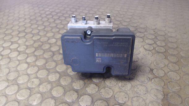 Foto: HAUPTBREMSAGGREGAT ABS eines Opel Astra 1.7 CDTI Caravan
