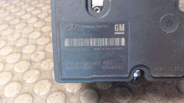 Foto: HAUPTBREMSAGGREGAT ABS eines Opel Astra 1.7 CDTI Caravan