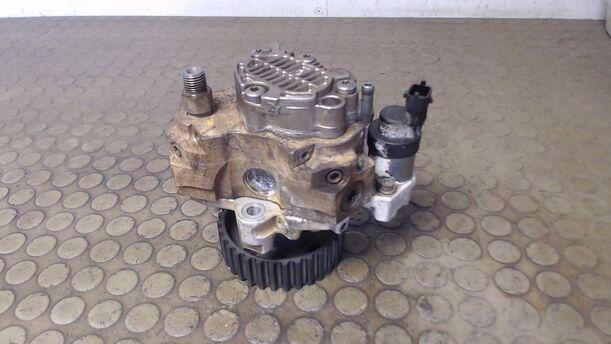Foto: DIESELEINSPRITZPUMPE/HOCHDRUCKPUMPE eines Opel Astra 1.7 CDTI Caravan