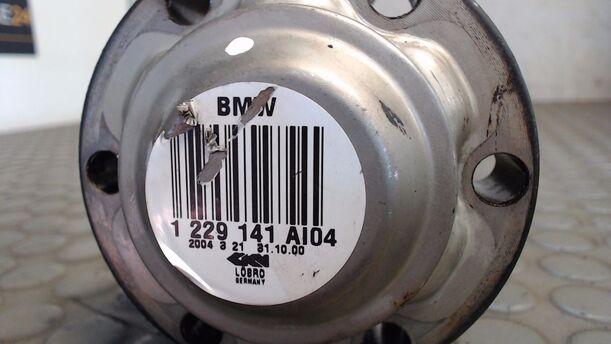 Foto: ANTRIEBSWELLE HINTEN LINKS eines BMW 530i touring