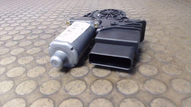 Foto: FENSTERHEBERMOTOR HINTEN LINKS eines VW Passat Variant 1.9 TDI