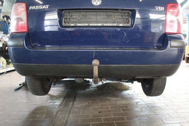 Foto: STOSSFÄNGER/STOßSTANGE HINTEN eines VW Passat Variant 1.9 TDI Festival
