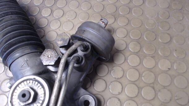 Foto: SERVOLENKUNG eines VW Passat Variant 1.9 TDI