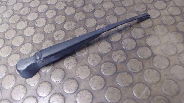 Foto: SCHEIBENWISCHERARM HINTEN eines Ford Fiesta 1.6
