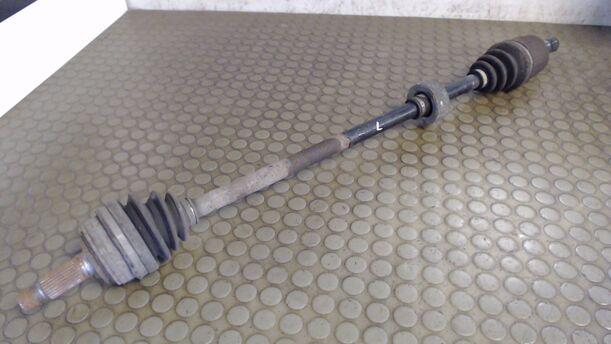 Foto: ANTRIEBSWELLE VORN LINKS eines Honda CRX 1.6 C