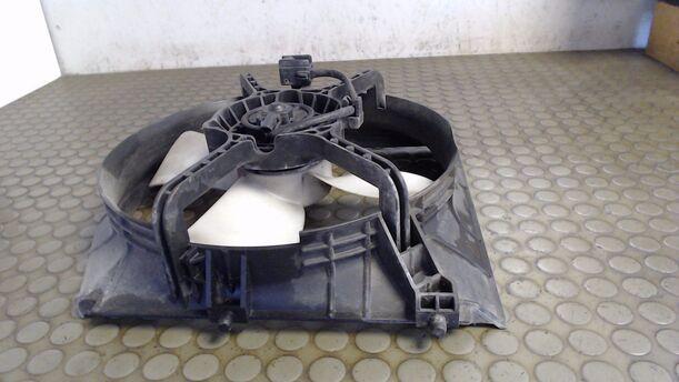 Foto: ELEKTROLÜFTER eines Mazda 323 P 1.5