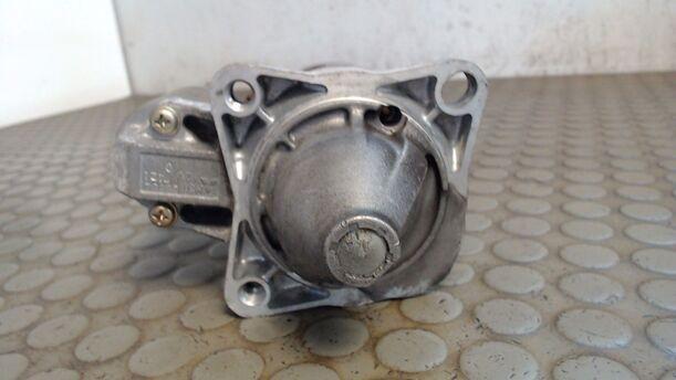 Foto: ANLASSER / STARTER eines Mazda 323 P 1.5