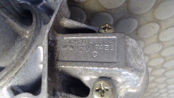 Foto: ANLASSER / STARTER eines Mazda 323 P 1.5