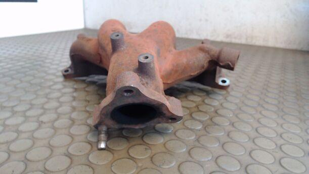 Foto: AUSPUFFKRÜMMER eines Mazda 323 P 1.5