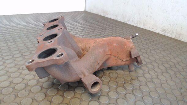 Foto: AUSPUFFKRÜMMER eines Mazda 323 P 1.5