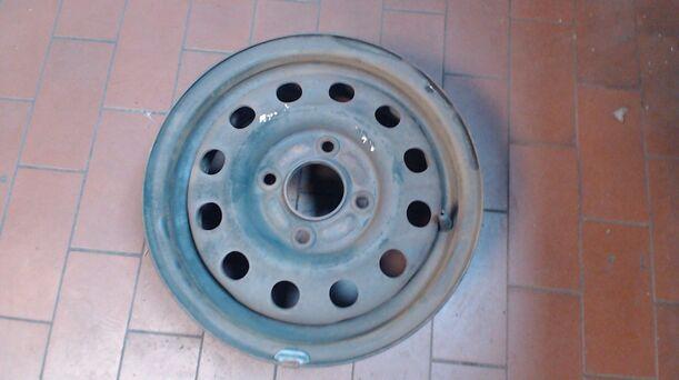 Foto: STAHLFELGE 5X13 ET 41 eines Ford Escort 16V C