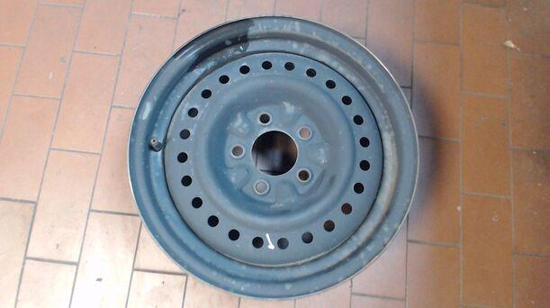 Foto: STAHLFELGE 6,5X15 ET40 eines Chrysler Voyager 2.4