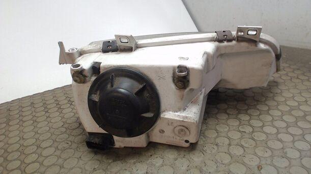 Foto: SCHEINWERFER  LINKS eines Ford Galaxy C