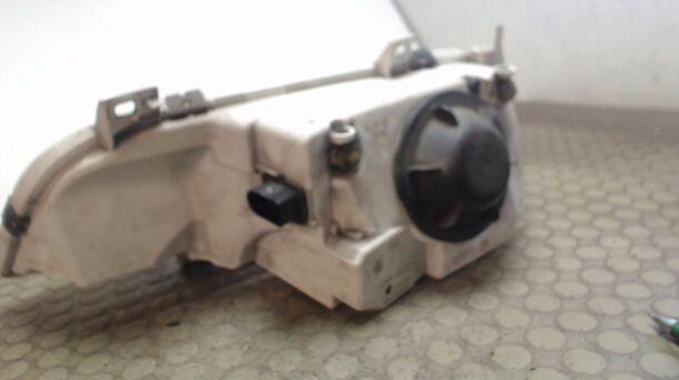 Foto: SCHEINWERFER RECHTS eines Ford Galaxy C