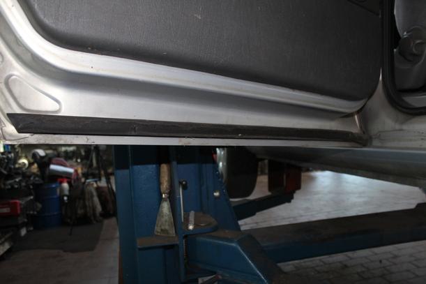 Foto: TÜR HINTEN LINKS eines Ford Galaxy C