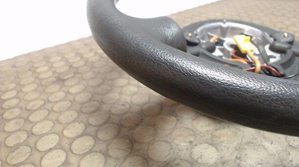 Foto: LENKRAD FÜR AIRBAG eines Ford Ka