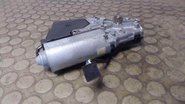 Foto: SCHIEBEDACHMOTOR eines VW Golf 1.4