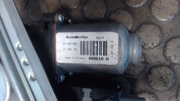 Foto: FENSTERHEBER ELEKTRISCH VORN LINKS (4/5-TÜRER) eines Citroen C3 1.4 HDi