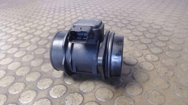 Foto: LUFTMASSENMESSER SIEMENS eines Citroen C3 1.4 HDi