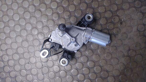 Foto: SCHEIBENWISCHERMOTOR HINTEN eines VW Golf 1.6 TDI DPF C