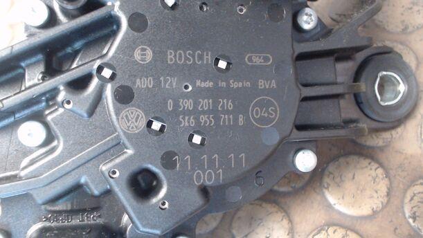 Foto: SCHEIBENWISCHERMOTOR HINTEN eines VW Golf 1.6 TDI DPF C