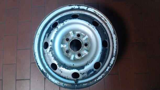 Foto: STAHLFELGE 6,5X16 ET46 eines Hyundai Santa Fe 2.0 CRDi VGT 4WD