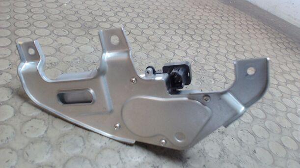 Foto: SCHEIBENWISCHERMOTOR HINTEN eines Suzuki Swift 1.3