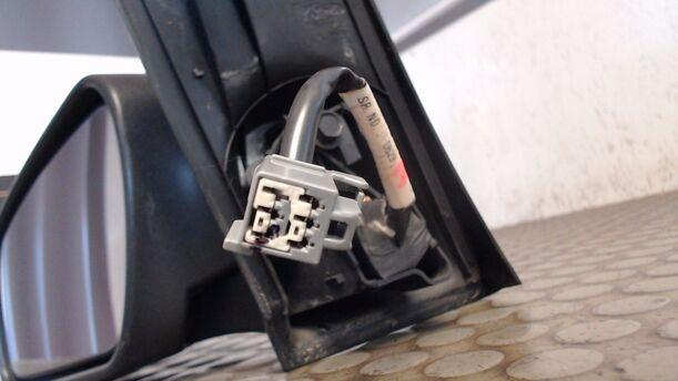 Foto: AUSSENSPIEGEL ELEKTRISCH LINKS eines Ford Focus Turnier 1.6 16V