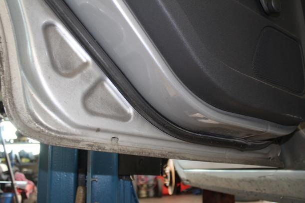 Foto: TÜR HINTEN LINKS eines Ford Focus Turnier 1.6 16V