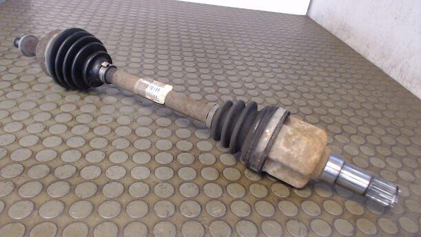 Foto: ANTRIEBSWELLE VORN LINKS (Automatik) eines Ford Focus Turnier 1.6 16V