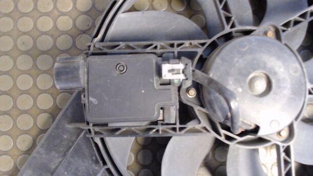 Foto: ELEKTROLÜFTER eines Ford Focus Turnier 1.6 16V