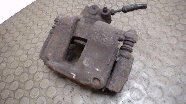Foto: BREMSSATTEL VORN LINKS eines Peugeot 207 95 VTi CL