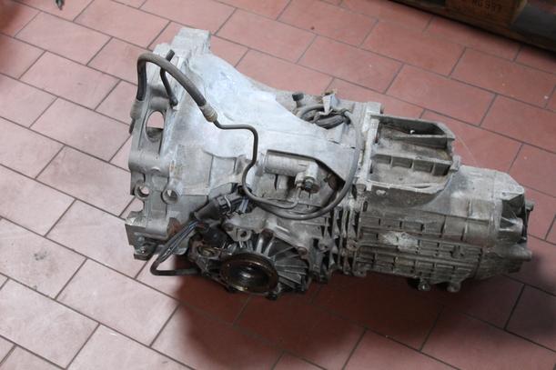 Foto: SCHALTGETRIEBE 5-GANG CAA eines Audi 80