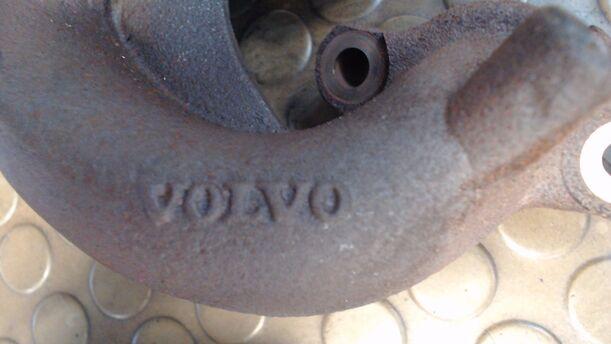 Foto: AUSPUFFKRÜMMER eines Volvo V70 D5