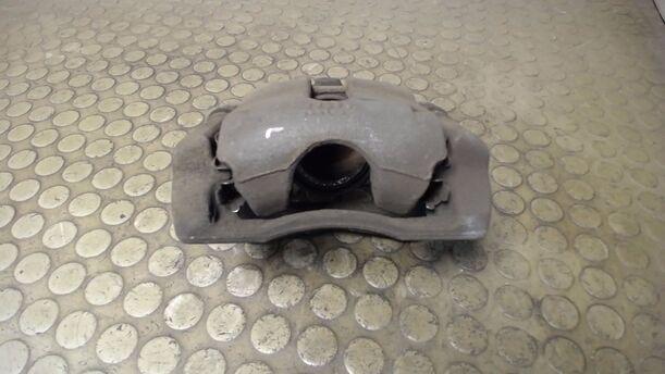 Foto: BREMSSATTEL VORN LINKS eines Renault Clio 1.2 16V 75