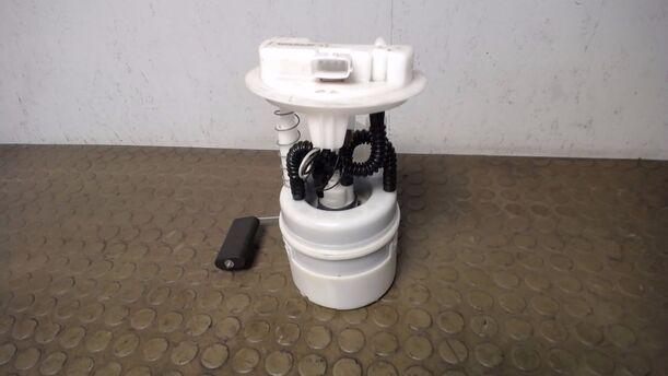 Foto: KRAFTSTOFFPUMPE eines Renault Clio 1.2 16V 75