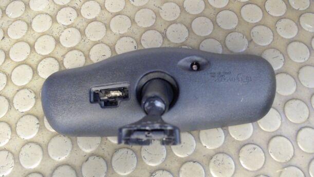 Foto: INNENSPIEGEL (AUTOMATISCH ABBLENDBAR) eines Ford Mondeo 2.5  Turnier V6 CL