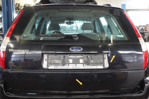 Foto: HECKKLAPPE / HECKDECKEL eines Ford Mondeo 2.5  Turnier V6
