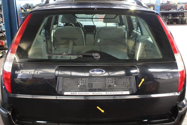 Foto: HECKKLAPPE / HECKDECKEL eines Ford Mondeo 2.5  Turnier V6