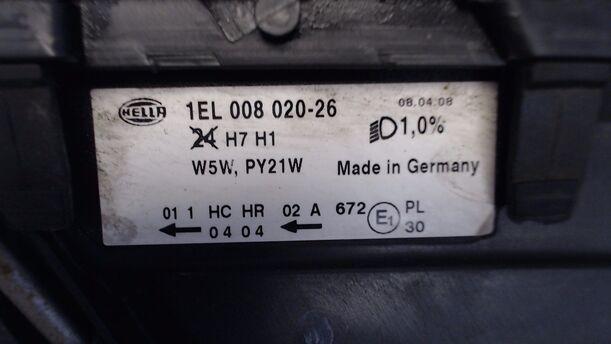 Foto: SCHEINWERFER RECHTS eines Opel Omega Caravan 2.0 16V